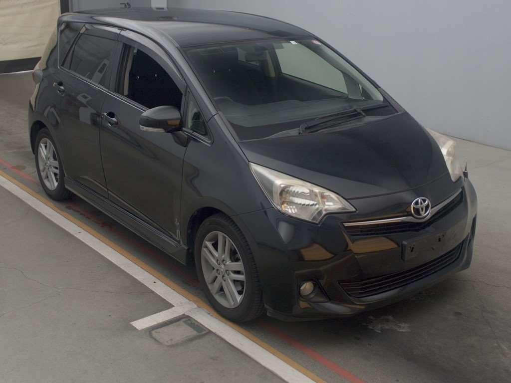 2014 Toyota Ractis NCP120[2]