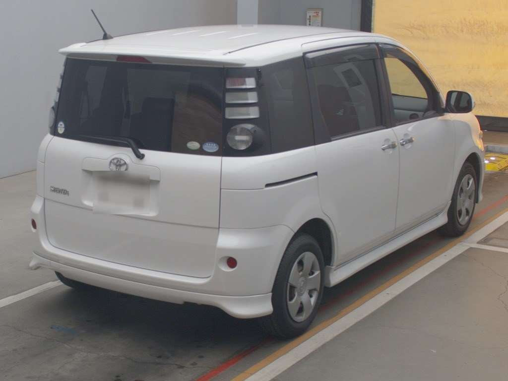 2009 Toyota Sienta NCP81G[1]