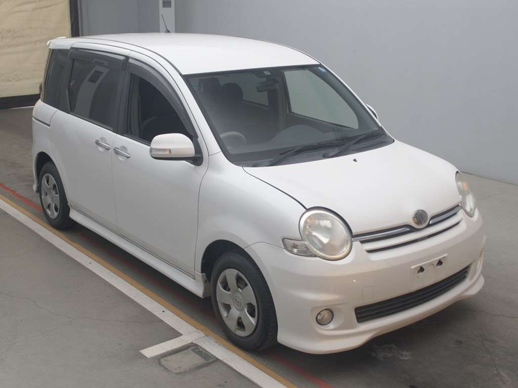 2009 Toyota Sienta NCP81G[2]