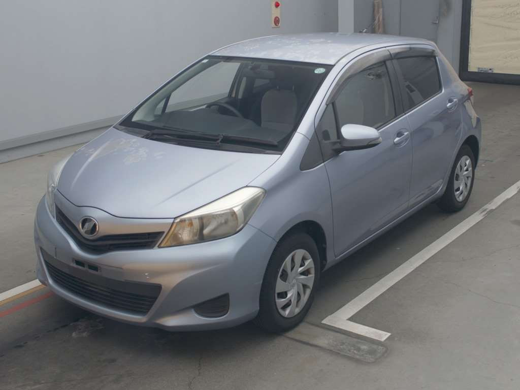 2011 Toyota Vitz KSP130[0]