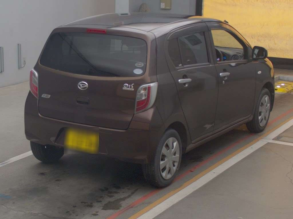 2012 Daihatsu Mira es LA300S[1]