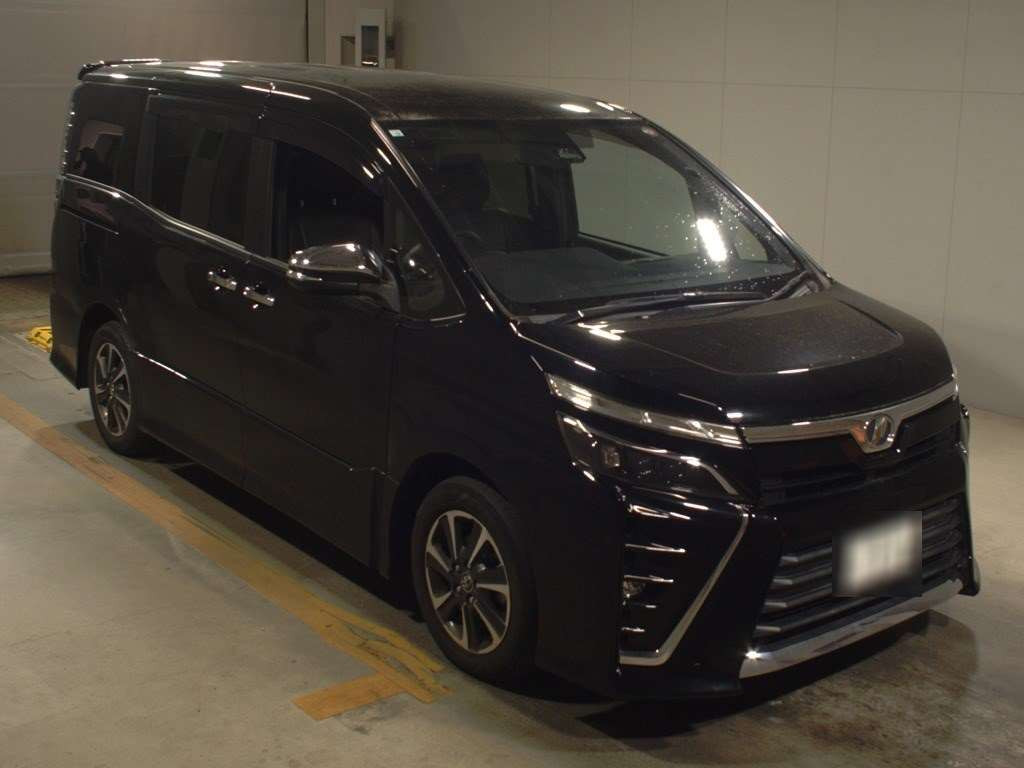 2018 Toyota Voxy ZRR80W[2]