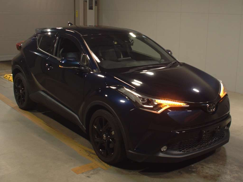 2019 Toyota C-HR NGX10[2]