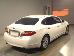 2013 Nissan Cima