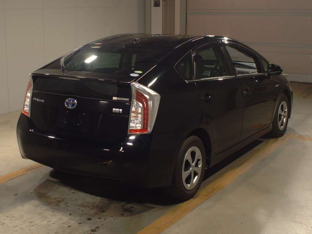 2014 Toyota Prius ZVW30[1]