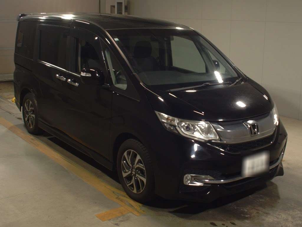 2016 Honda Step WGN Spada RP3[2]