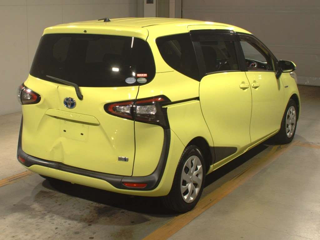 2015 Toyota Sienta NHP170G[1]