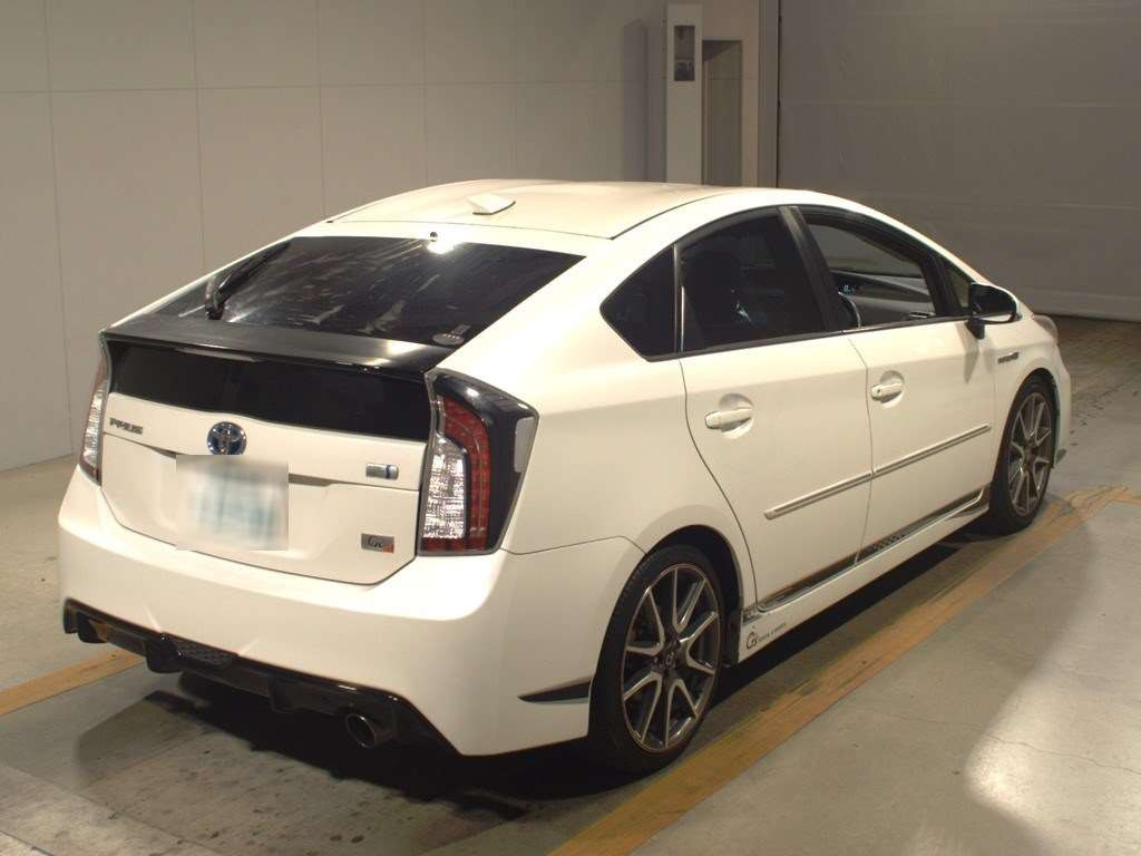 2012 Toyota Prius ZVW30[1]