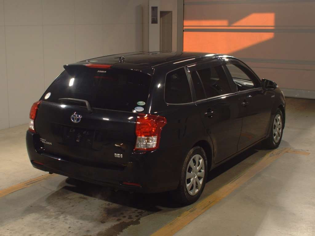 2014 Toyota Corolla Fielder NKE165G[1]