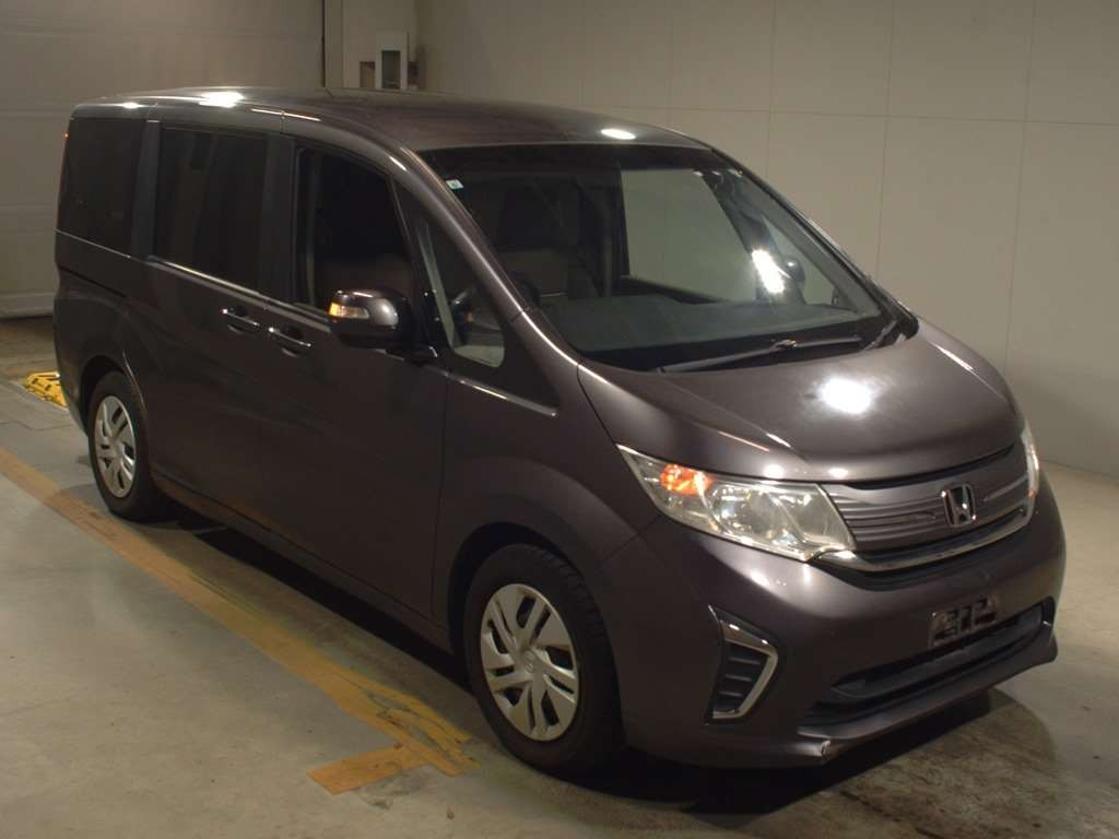 2015 Honda Step WGN RP1[2]