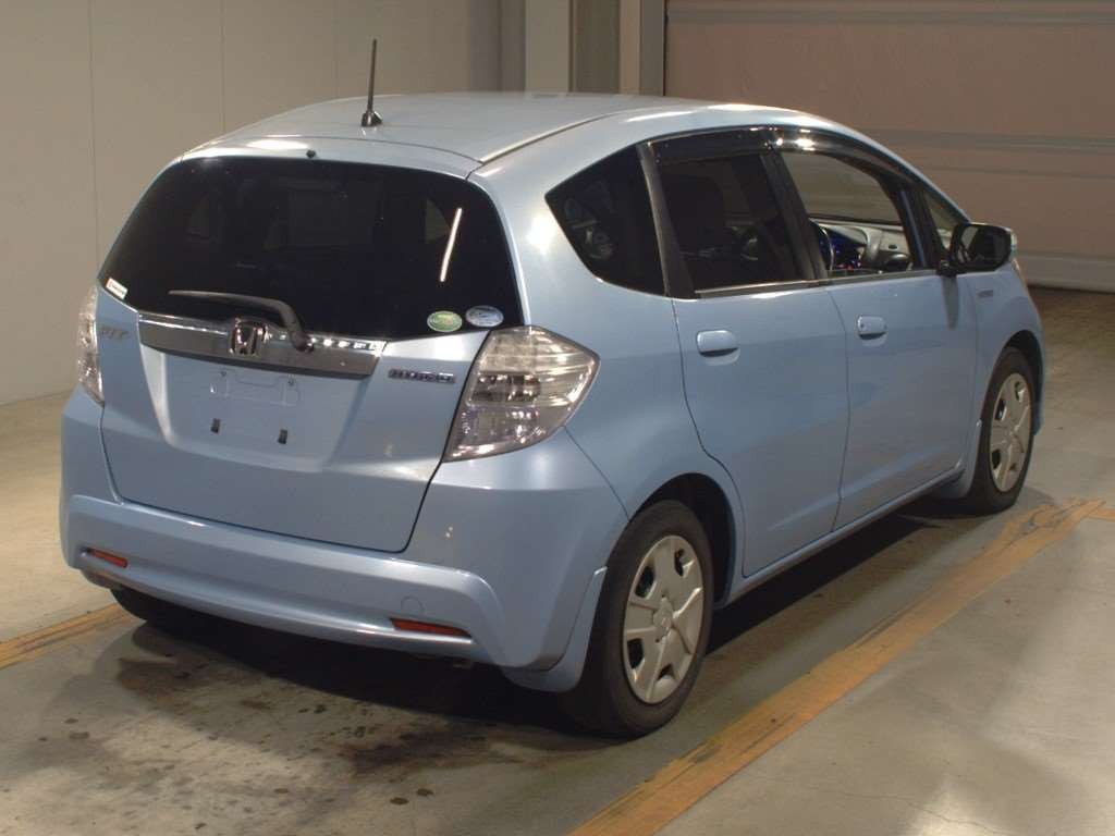 2013 Honda Fit Hybrid GP1[1]