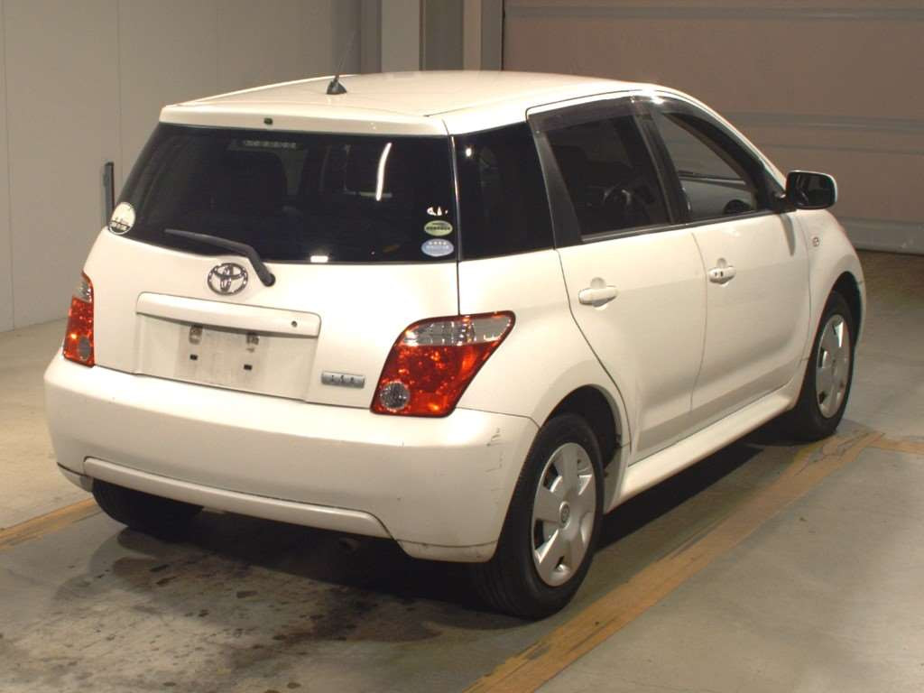 2006 Toyota IST NCP60[1]