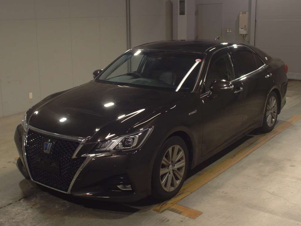 2017 Toyota Crown Hybrid AWS210[0]