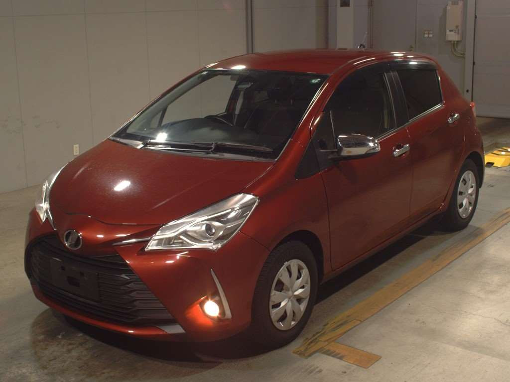 2017 Toyota Vitz NSP130[0]