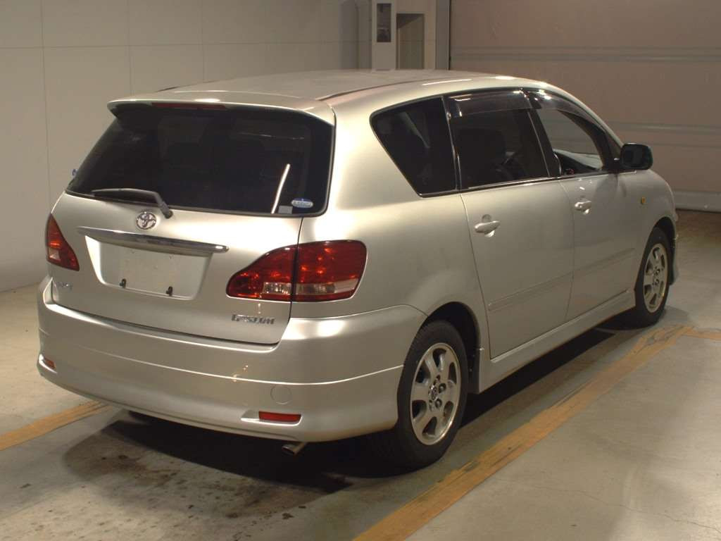 2002 Toyota Ipsum ACM21W[1]