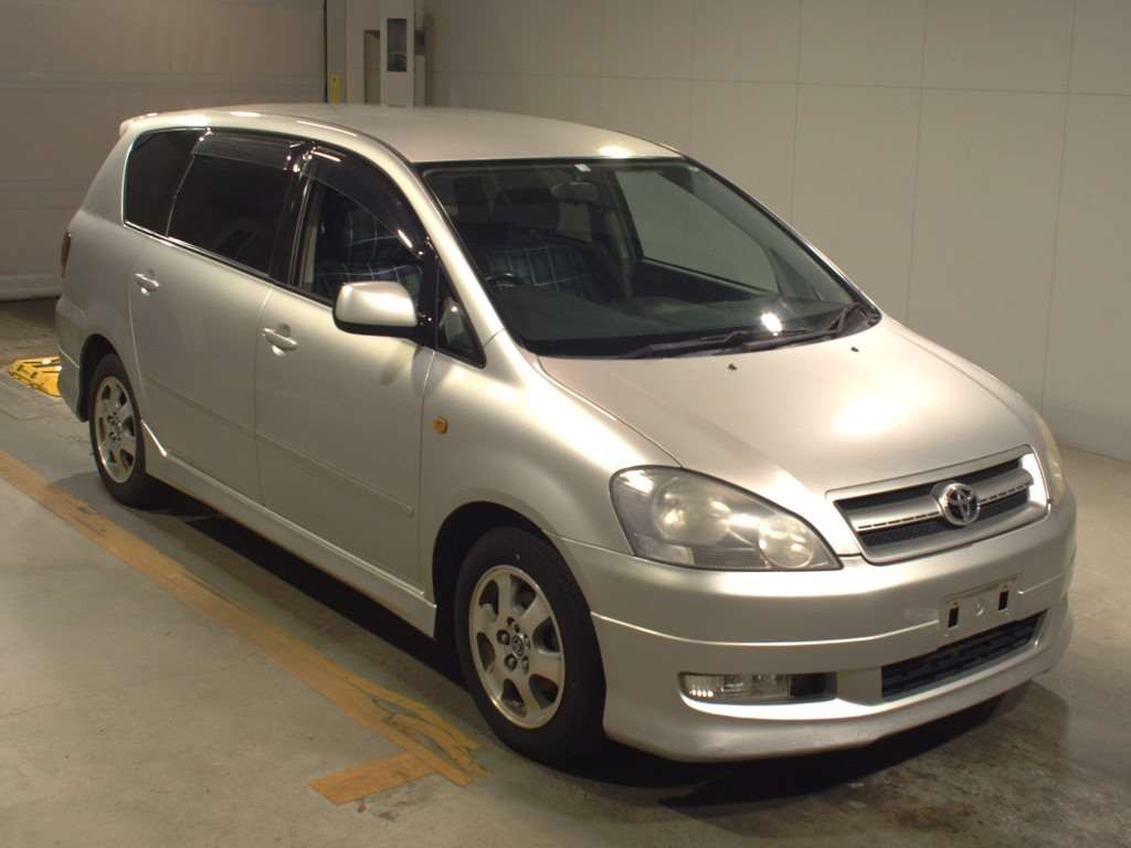 2002 Toyota Ipsum ACM21W[2]