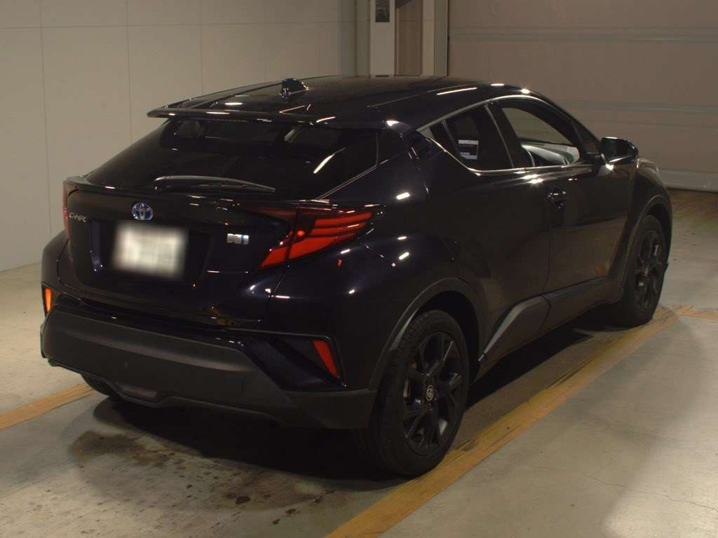 2021 Toyota C-HR ZYX11[1]