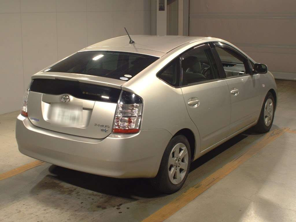 2004 Toyota Prius NHW20[1]