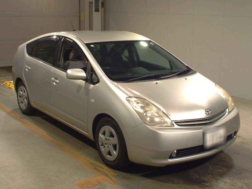 2004 Toyota Prius NHW20[2]