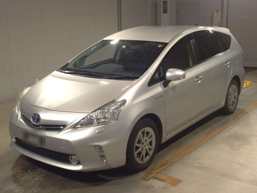 2014 Toyota Prius alpha ZVW41W[0]