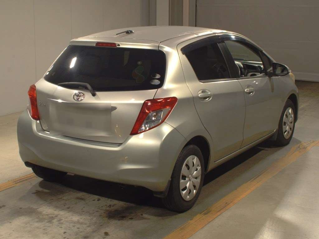 2012 Toyota Vitz KSP130[1]