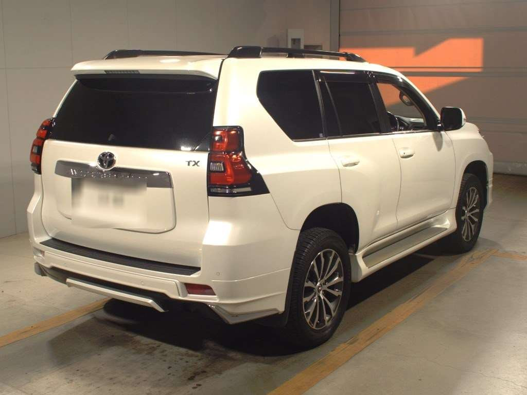 2020 Toyota Land Cruiser Prado GDJ150W[1]