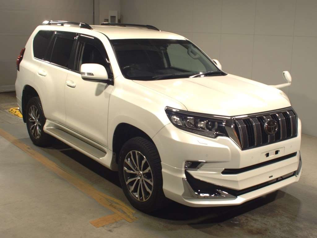 2020 Toyota Land Cruiser Prado GDJ150W[2]