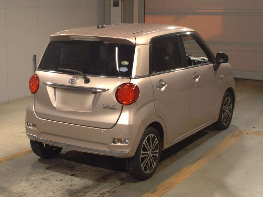 2016 Daihatsu Cast LA250S[1]