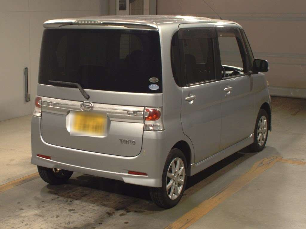 2011 Daihatsu Tanto Custom L375S[1]