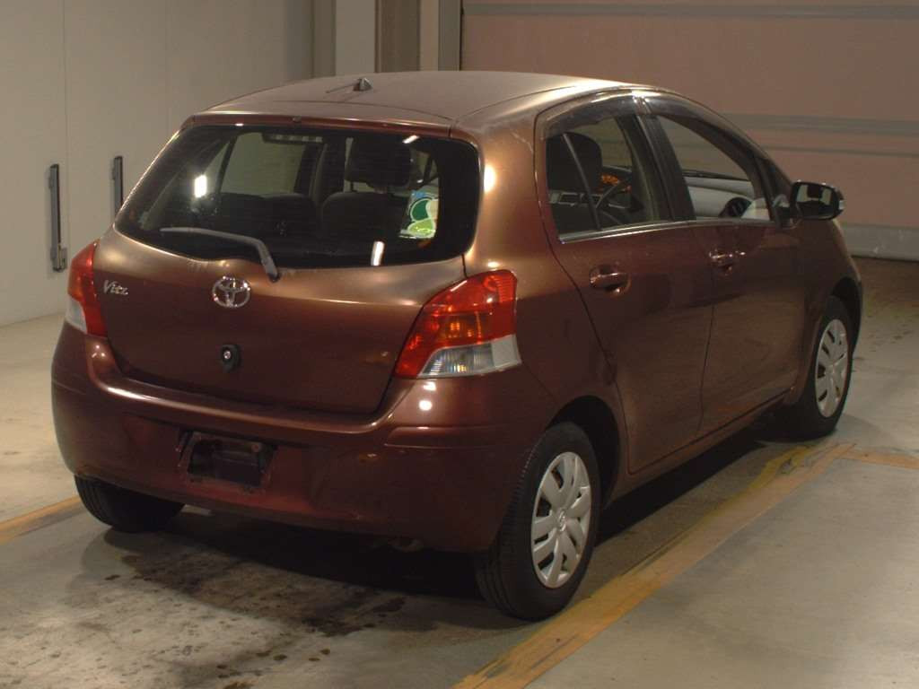 2010 Toyota Vitz KSP90[1]