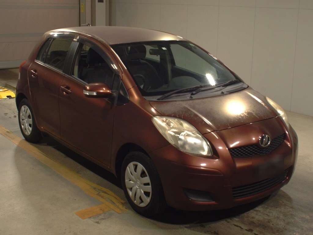 2010 Toyota Vitz KSP90[2]