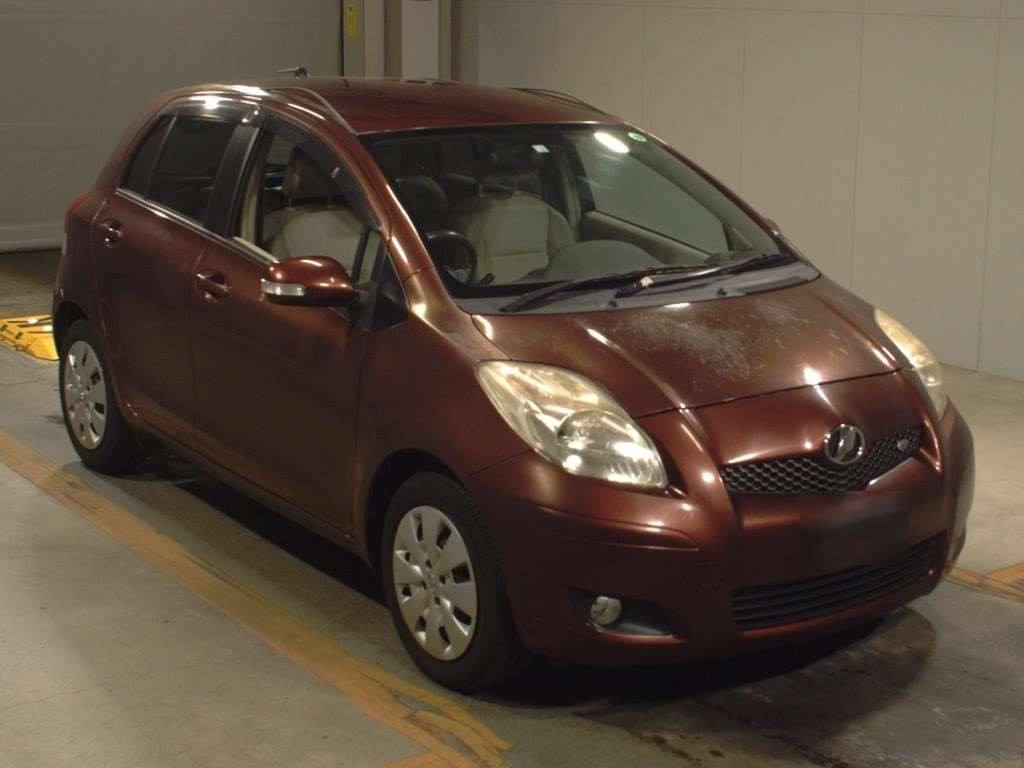 2010 Toyota Vitz NCP91[2]