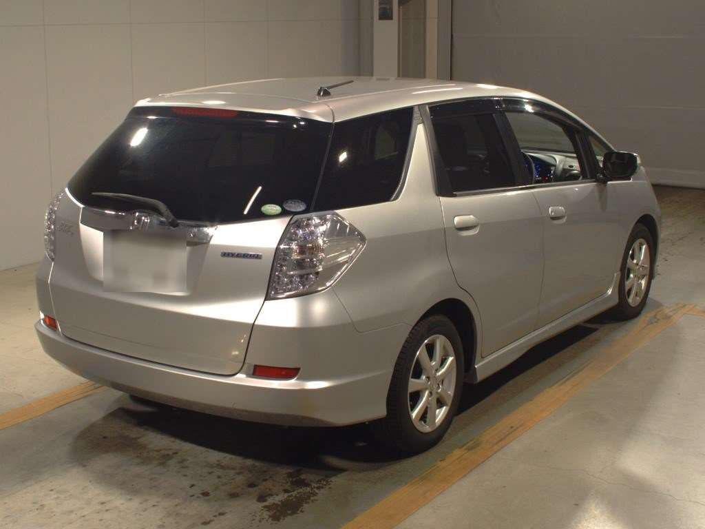 2012 Honda Fit Shuttle Hybrid GP2[1]