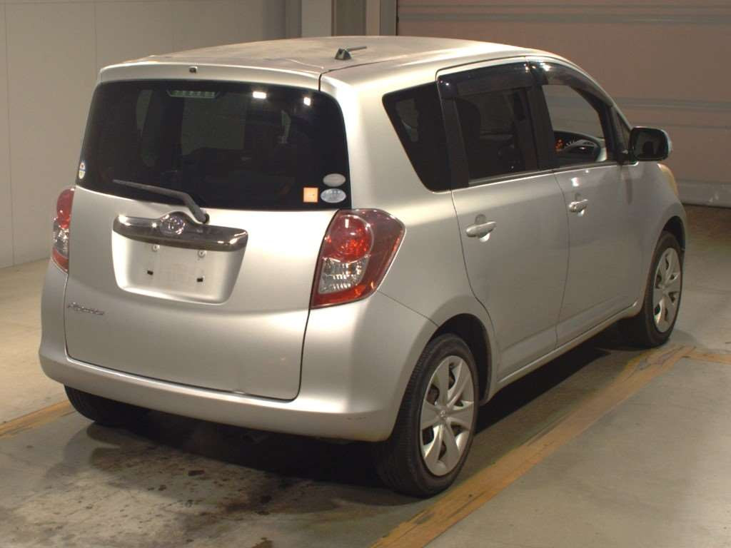 2008 Toyota Ractis SCP100[1]