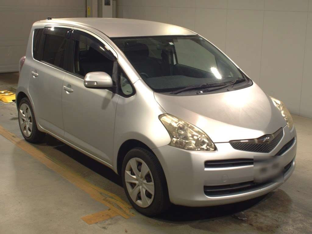 2008 Toyota Ractis SCP100[2]