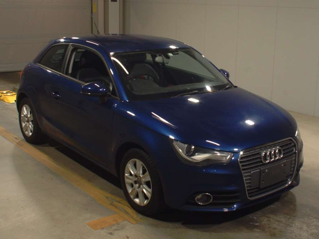 2011 Audi A1 8XCAX[2]