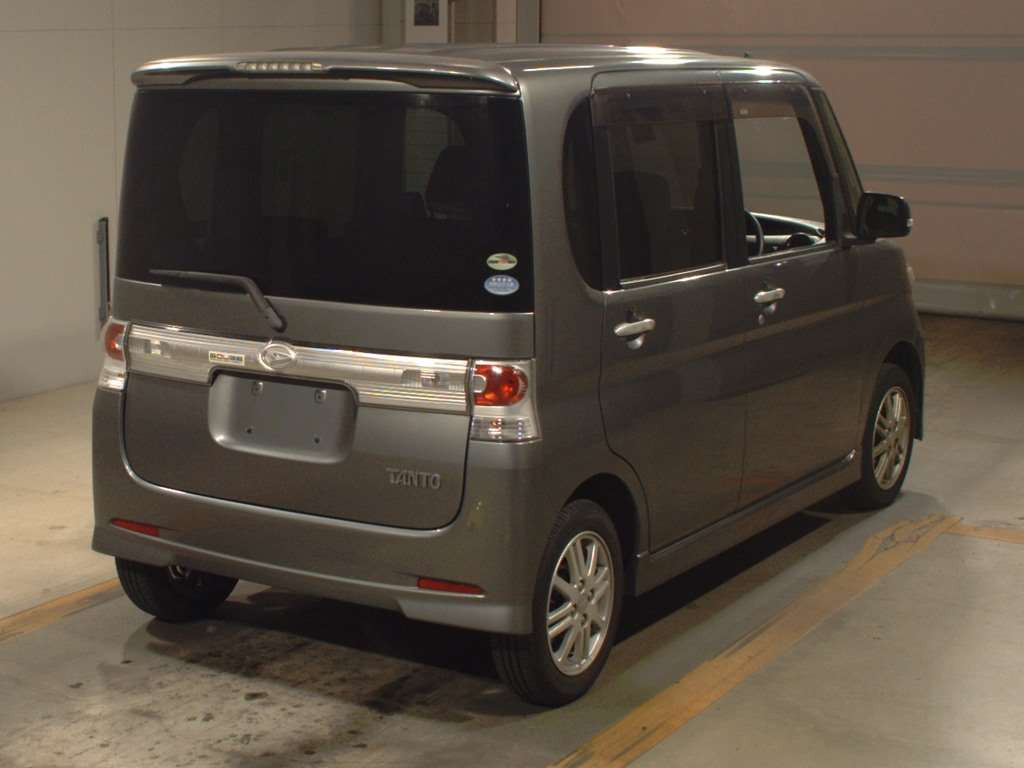 2010 Daihatsu Tanto Custom L375S[1]