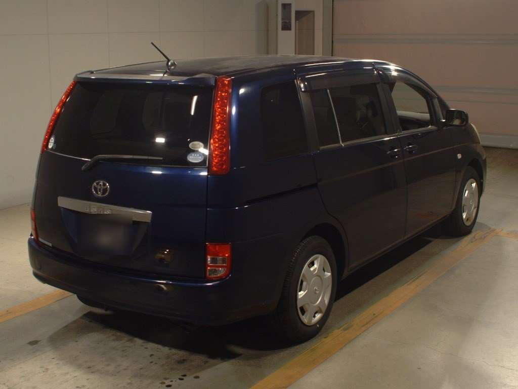 2005 Toyota Isis ANM10G[1]