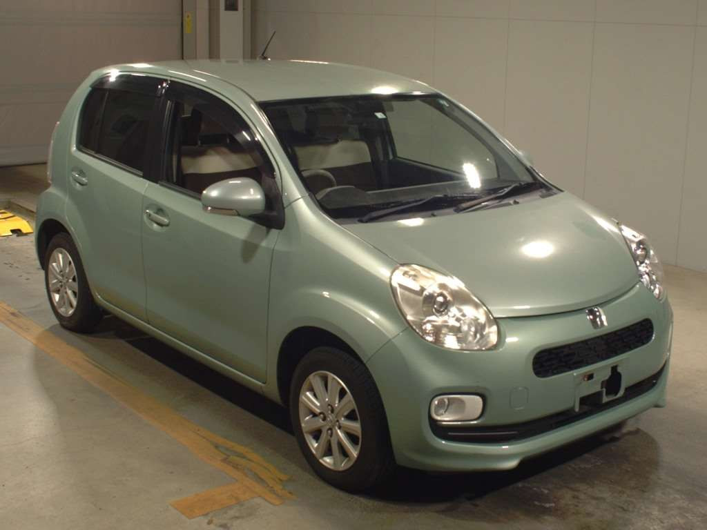 2014 Toyota Passo KGC30[2]