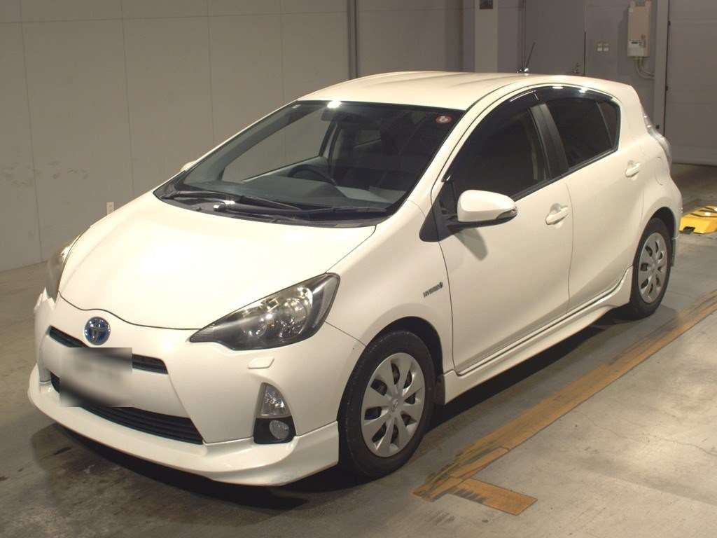 2012 Toyota Aqua NHP10[0]