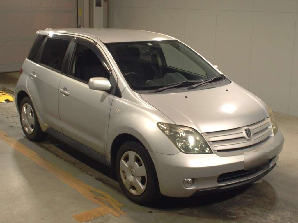 2003 Toyota IST NCP60[2]