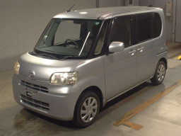 2012 Daihatsu Tanto