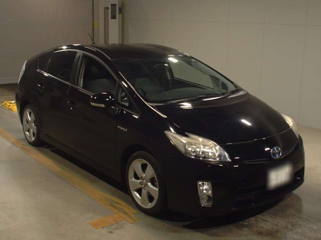 2011 Toyota Prius ZVW30[2]