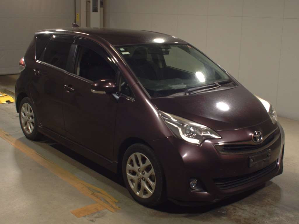 2014 Toyota Ractis NCP120[2]