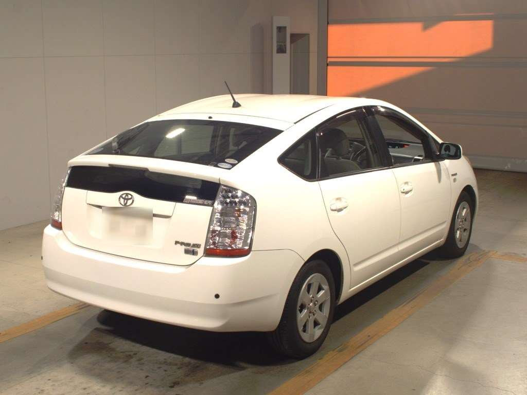 2011 Toyota Prius NHW20[1]