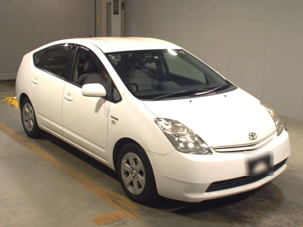 2011 Toyota Prius NHW20[2]