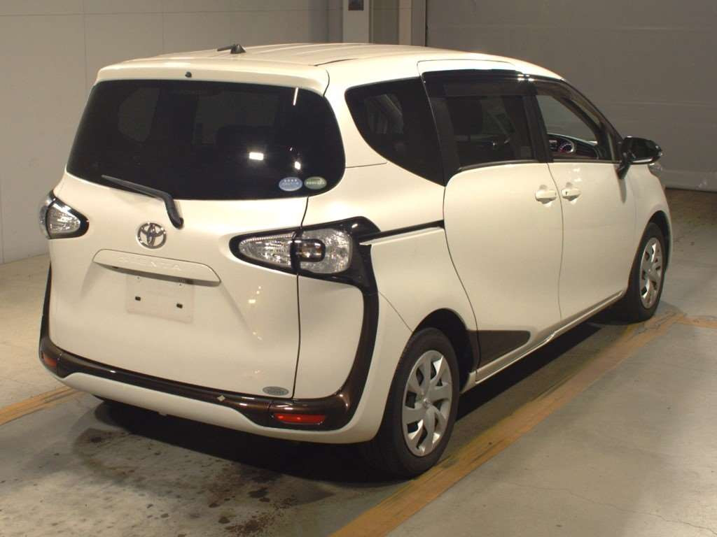 2016 Toyota Sienta NSP170G[1]