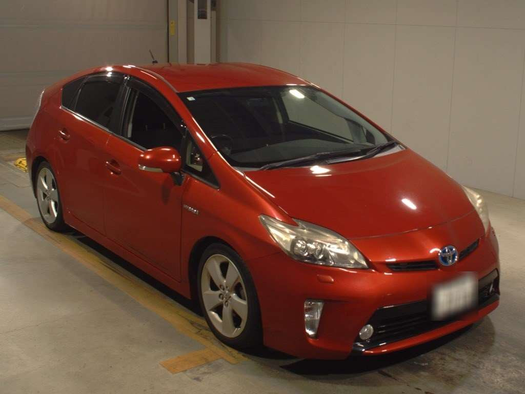 2012 Toyota Prius ZVW30[2]