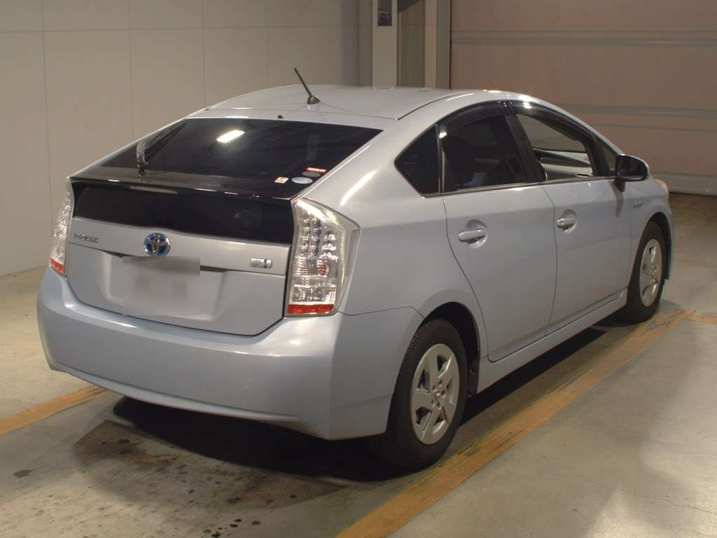 2010 Toyota Prius ZVW30[1]