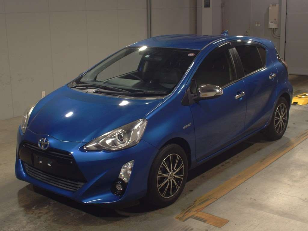 2015 Toyota Aqua NHP10[0]